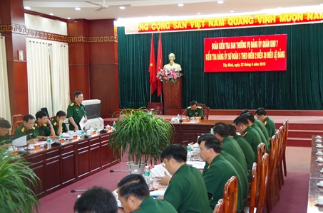 Đảng ủy Quân khu kiểm tra Đảng ủy Sư đoàn 5 theo Điểm 2,  Điều 30, Điều  lệ Đảng