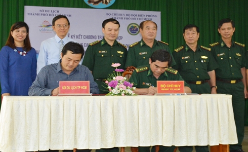 Ký kết phát triển hoạt động du lịch khu vực biên giới biển, cửa khẩu cảng