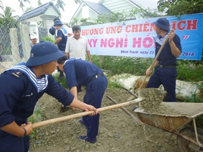 Các đơn vị LLVT trên địa bàn huyện Nhơn Trạch ra quân "Ngày Chủ nhật xanh"