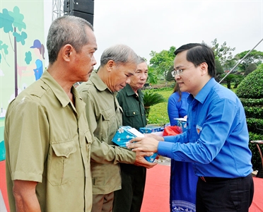 Tỉnh Bình Phước trồng 2.500 cây xanh tại Nghĩa trang liệt sĩ