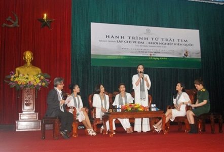 Chương trình “Hành trình từ trái tim” đến Sư đoàn 5