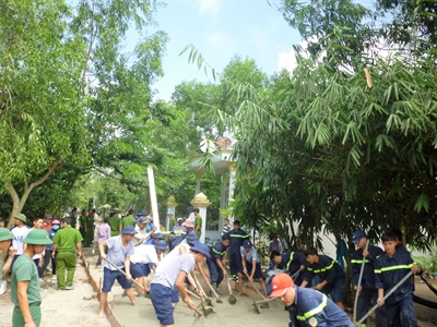 Các đơn vị Quân đội trên địa bàn huyện Nhơn Trạch, tỉnh Đồng Nai ra quân làm công tác dân vận