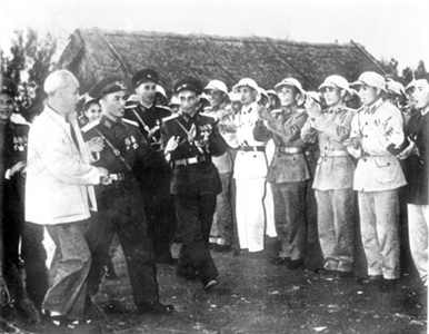 Lời Bác Hồ dạy ngày này năm xưa: Bộ đội được dân yêu, dân tin, dân phục thì nhất định thắng lợi