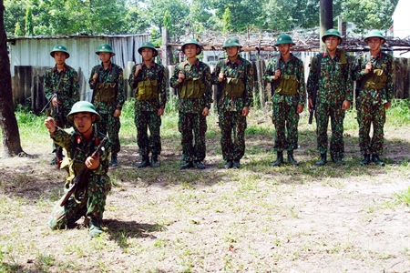Học làm Hạ sĩ quan chỉ huy