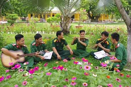 Một số biện pháp phòng, chống suy thoái về chính trị tư tưởng