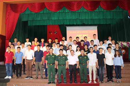 Bộ CHQS tỉnh Bà Rịa - Vũng Tàu gặp mặt, tuyên dương các cháu học sinh  trúng tuyển vào đại học