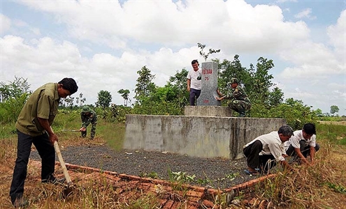 Những “cột mốc sống” nơi biên giới Bình Phước