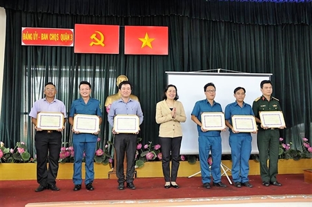 Quận 3, Thành phố Hồ Chí Minh sơ kết đổi mới nội dung, hình thức giáo dục chính trị trong LLVT