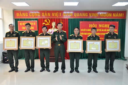Bộ CHQS tỉnh Lâm Đồng sơ kết đổi mới công tác giáo dục chính trị
