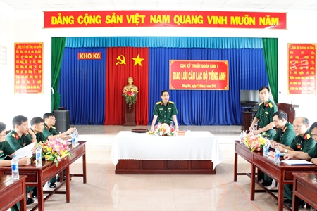 Cục Kỹ thuật Quân khu giao lưu Câu lạc bộ tiếng Anh