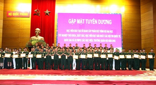 Bộ Quốc phòng tuyên dương học viên tốt nghiệp thủ khoa, xuất sắc năm 2018