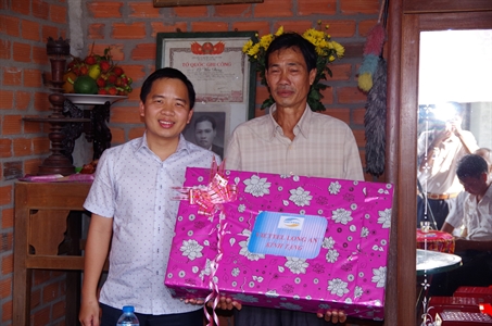 Viettel Long An  trao nhà tình thương
