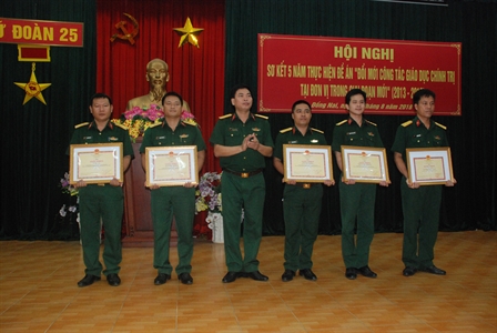 Lữ đoàn 25 sơ kết 5 năm thực hiện Đề án đổi mới công tác giáo dục chính trị tại đơn vị