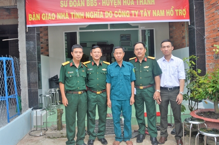 Sư đoàn 5 bàn giao 2 nhà tình nghĩa tại tỉnh Tây Ninh