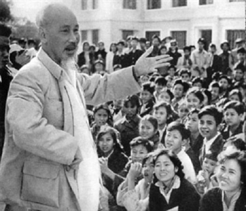 Lời Bác Hồ dạy ngày này năm xưa: "... Không sợ thiếu, chỉ sợ không công bằng. Không sợ nghèo, chỉ sợ lòng dân không theo”.