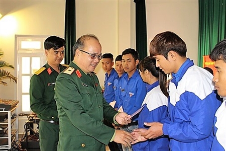 Thủ trưởng Bộ Tư lệnh Quân khu chúc tết tại Lâm Đồng