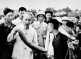 Lời Bác Hồ dạy ngày này năm xưa: "Muốn tiến bộ thì phải có tinh thần mạnh dạn, dám nghĩ dám làm".