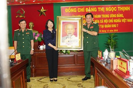 Phó Chủ tịch nước Đặng Thị Ngọc Thịnh: Mô hình 3 nhất đặc biệt ấn tượng, thương hiệu của Quân khu 7