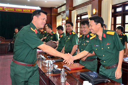 Thiếu tướng Nguyễn Trường Thắng, Tư lệnh Quân khu làm việc tại Sư đoàn 5