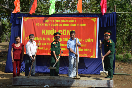 Tỉnh Bình Phước khởi công xây dựng nhà “Nghĩa tình quân – dân”