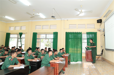 Tồng cục Chính trị kiểm tra công tác giáo dục KHXH&NV tại Quân đoàn 4