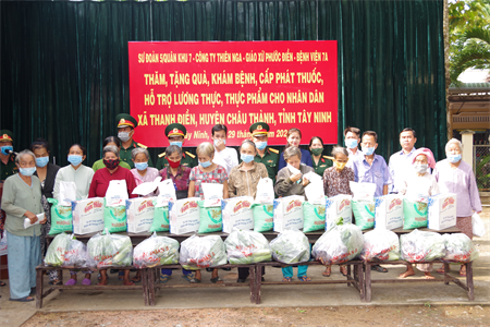 Sư đoàn 5 phối hợp làm công tác dân vận