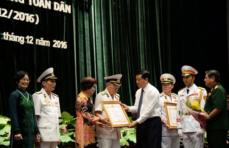 TP.HCM trao Huân chương Quân công cho 6 tướng lĩnh, sĩ quan cao cấp