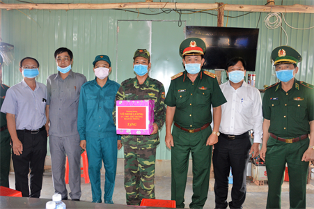 Chặn dịch ở biên giới Bình Phước