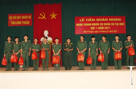 Bình Thuận: Tiễn quân nhân xuất ngũ đợt 1 năm 2017 về địa phương