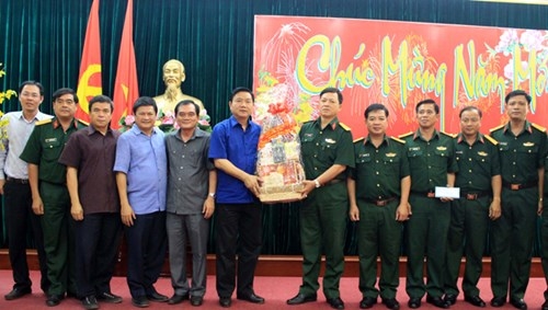 Bí thư Thành ủy Thành phố Hồ Chí Minh thăm, chúc Tết các đơn vị quân đội