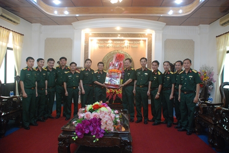 Thiếu tướng Lê Bửu Tuấn, Phó Tư lệnh, Tham mưu trưởng Quân khu chúc tết tỉnh Bình Dương