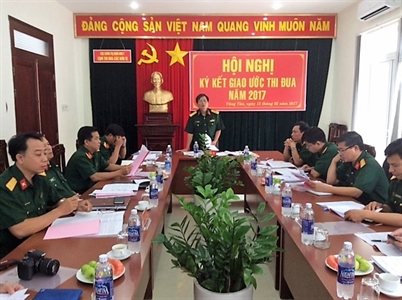 Cục Chính trị: Cụm thi đua các đơn vị ký kết giao ước thi đua năm 2017.