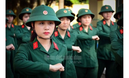 Những ngày đầu trong quân ngũ của các nữ chiến sĩ