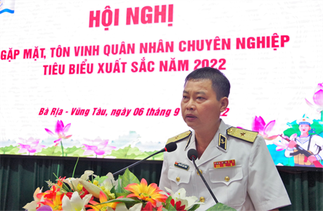 Vùng 2 Hải quân gặp mặt quân nhân chuyên nghiệp tiêu biểu năm 2022