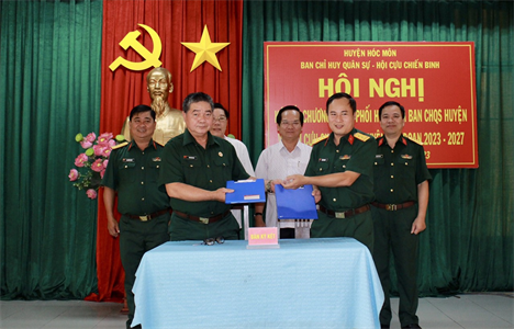 Ban Chỉ huy Quân sự và Hội Cựu chiến binh huyện Hóc Môn ký kết chương trình phối hợp giai đoạn 2023 - 2027