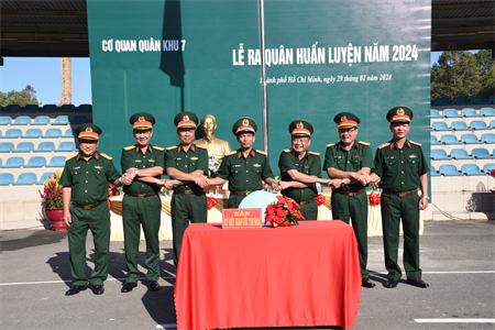 Cơ quan Quân khu 7 ra quân huấn luyện năm 2024