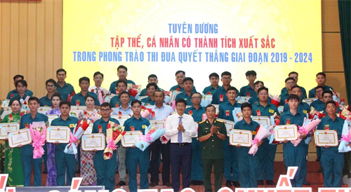 Ban CHQS Quận 8 tổ chức thành công Đại hội thi đua Quyết thắng