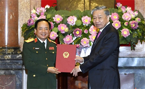 Thượng tướng Trịnh Văn Quyết giữ chức Chủ nhiệm Tổng cục Chính trị QĐND Việt Nam