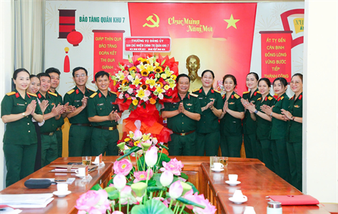 Thiếu tướng Trần Chí Tâm chúc mừng Ngày truyền thống Bảo tàng LLVT miền Đông Nam Bộ