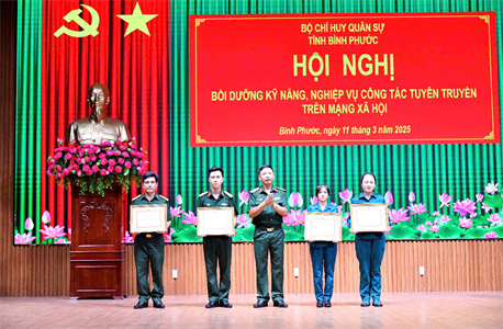 Bộ CHQS tỉnh Bình Phước bồi dưỡng kỹ năng, nghiệp vụ công tác tuyên truyền trên mạng xã hội