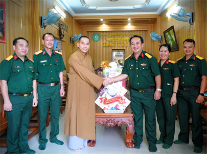Bộ CHQS tỉnh Bà Rịa - Vũng Tàu thăm, chúc mừng các cơ sở Phật giáo
