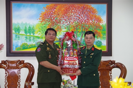 Tiểu khu quân sự tỉnh Xiêm Riệp, Quân đội Hoàng gia Campuchia chúc tết Bộ CHQS tỉnh Lâm Đồng