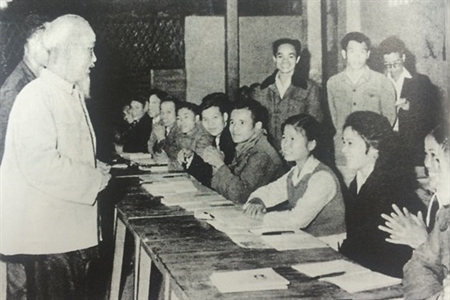 Lời Bác Hồ dạy ngày này năm xưa: Làm việc mà có sai lầm còn hơn là sợ sai lầm mà khoanh tay ngồi không.