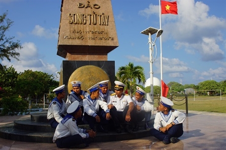 Trường Sa vững vàng nơi đầu sóng - Kỳ 2: Nghĩa tình với Song Tử Tây