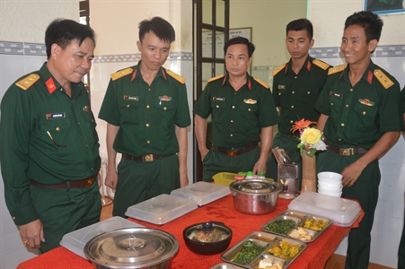 Sư đoàn 5 kiểm tra nấu ăn đối chứng