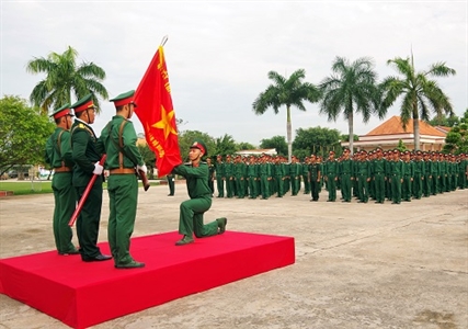 ​LLVT Long An tuyên thệ chiến sĩ mới