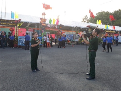 Người kết nối tuyên tuyền nhiệm vụ xây dựng và bảo vệ Tổ quốc