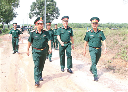 Thiếu tướng Đặng Văn Hùng kiểm tra công tác chuẩn bị tập huấn quân sự năm 2021