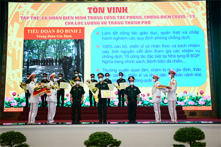 Bộ Tư lệnh TP. Hồ Chí Minh tôn vinh 36 tập thể, 118 cá nhân điển hình trong phòng, chống dịch Covid-19