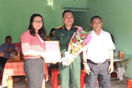 Ban Chỉ huy Quân sự Quận 12 bàn giao công trình sửa chữa nhà tình thương